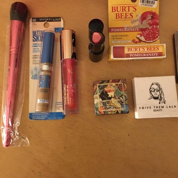 9pc Makeup Bundle Bronzer Eye Shadows Lip balm Concealer Brush Lip Oil Bag etc - Picture 9 of 12